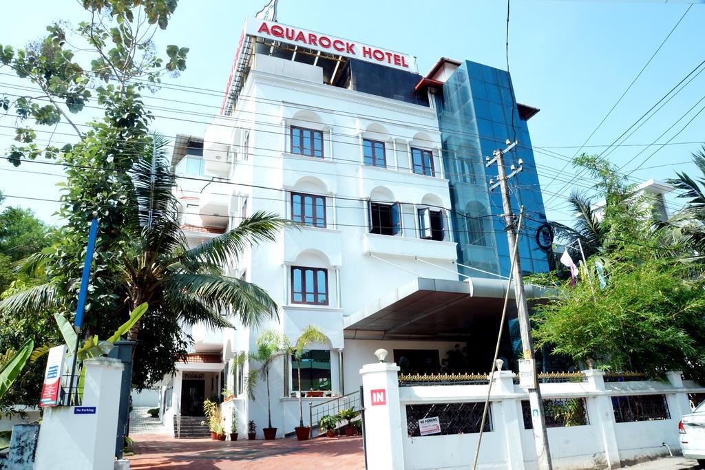 Aquarock Hotel Kazhakuttam Esterno foto